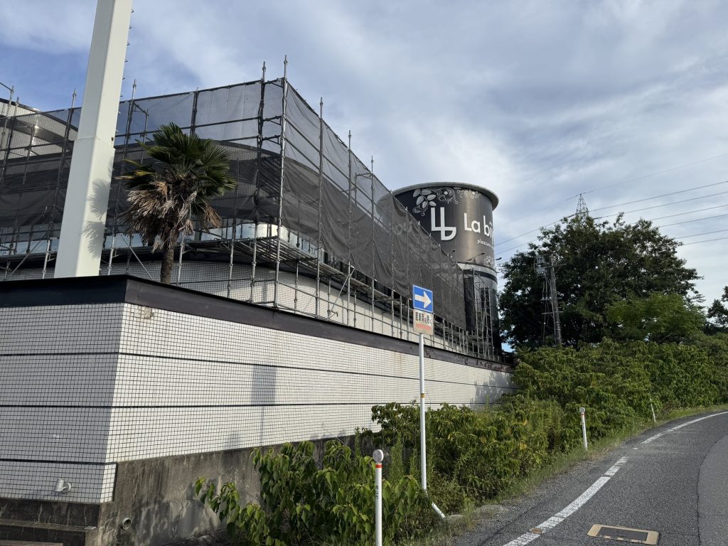 某市ホテル外壁改修工事